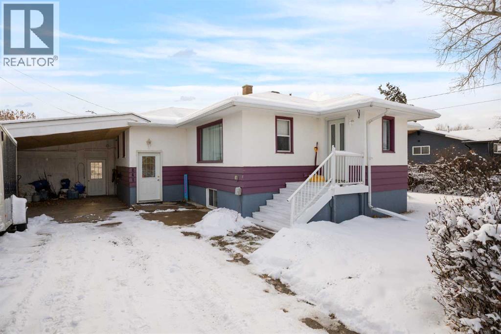 841 E Nanton Street, Carstairs, Alberta