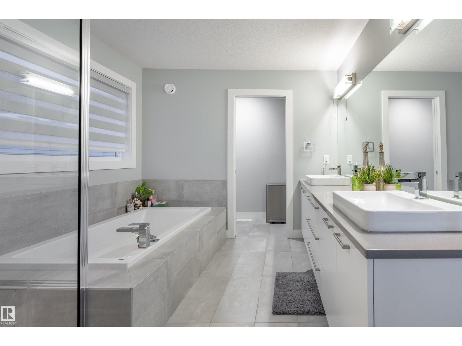 2118 Cavanagh Dr Sw, Edmonton, Alberta  T6W 4G1 - Photo 24 - E4468506