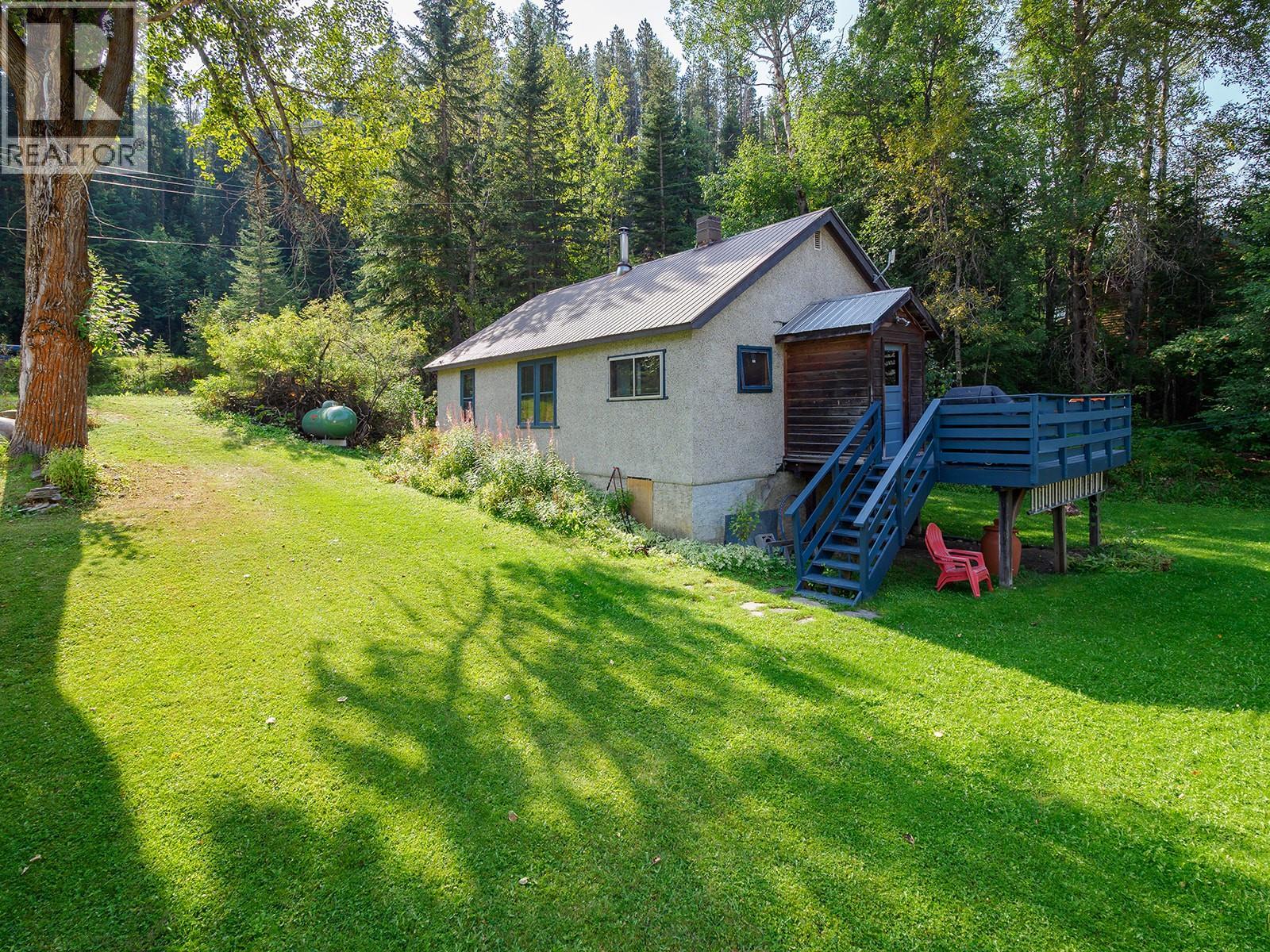 307 2nd Avenue, Field, British Columbia