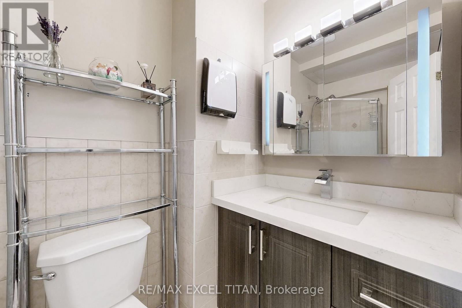 251 Shawnee Circle, Toronto, Ontario  M2H 2Y3 - Photo 11 - C12646216