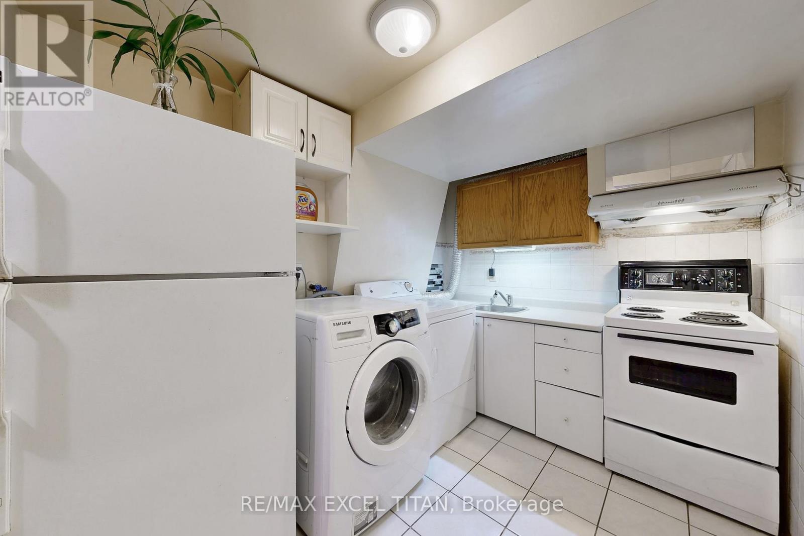 251 Shawnee Circle, Toronto, Ontario  M2H 2Y3 - Photo 23 - C12646216