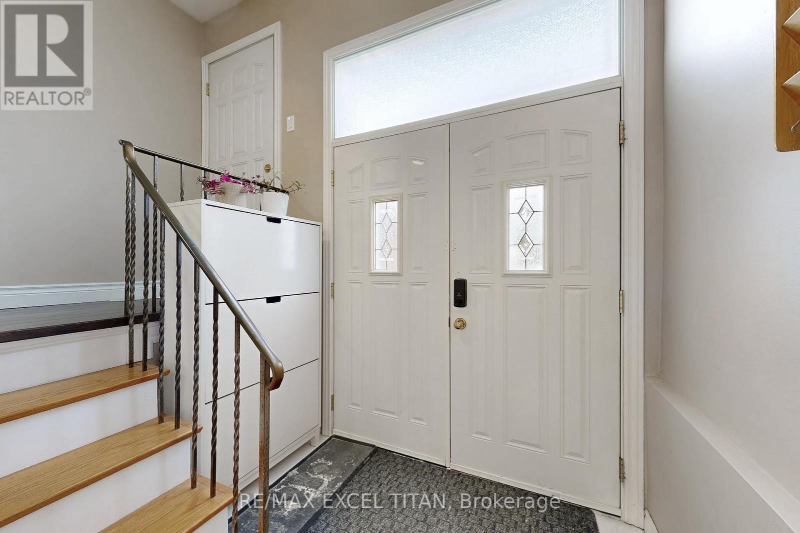 251 Shawnee Circle, Toronto, Ontario  M2H 2Y3 - Photo 3 - C12646216