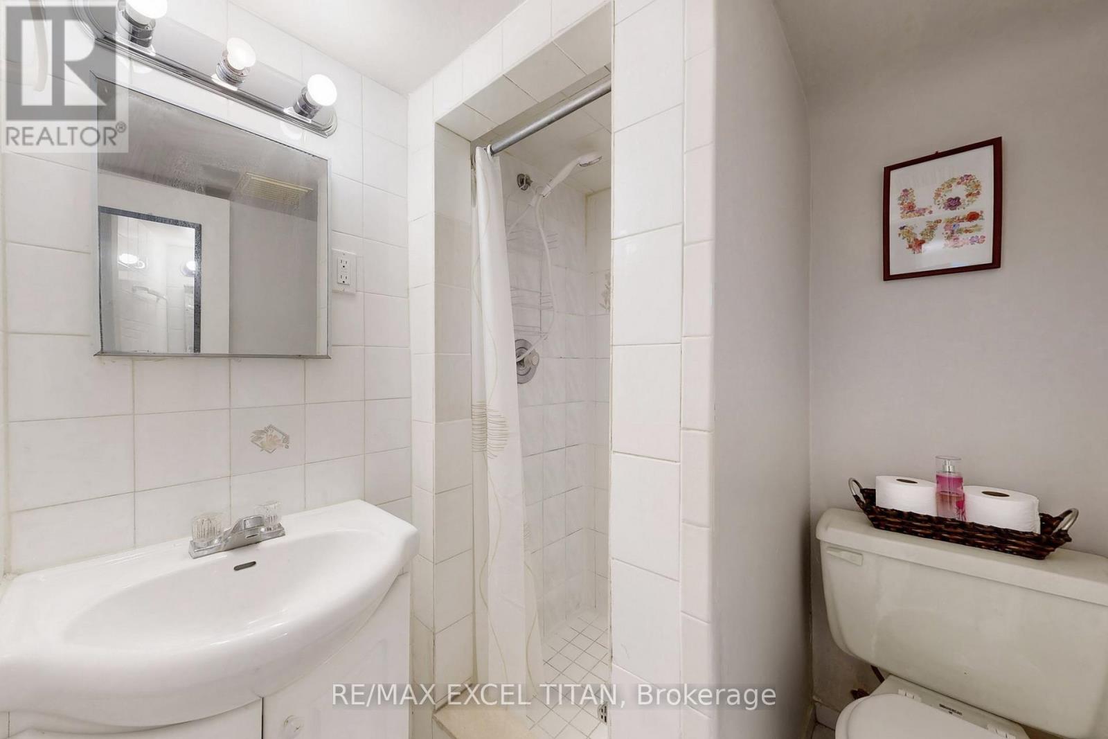 251 Shawnee Circle, Toronto, Ontario  M2H 2Y3 - Photo 30 - C12646216