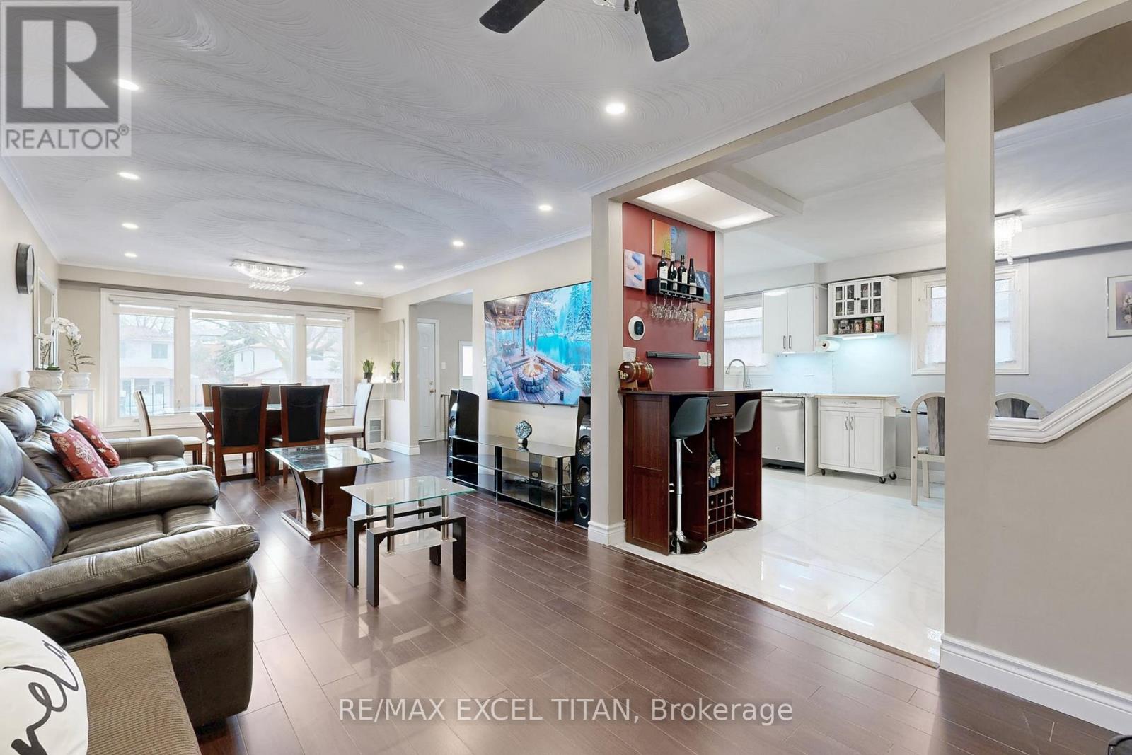 251 Shawnee Circle, Toronto, Ontario  M2H 2Y3 - Photo 7 - C12646216