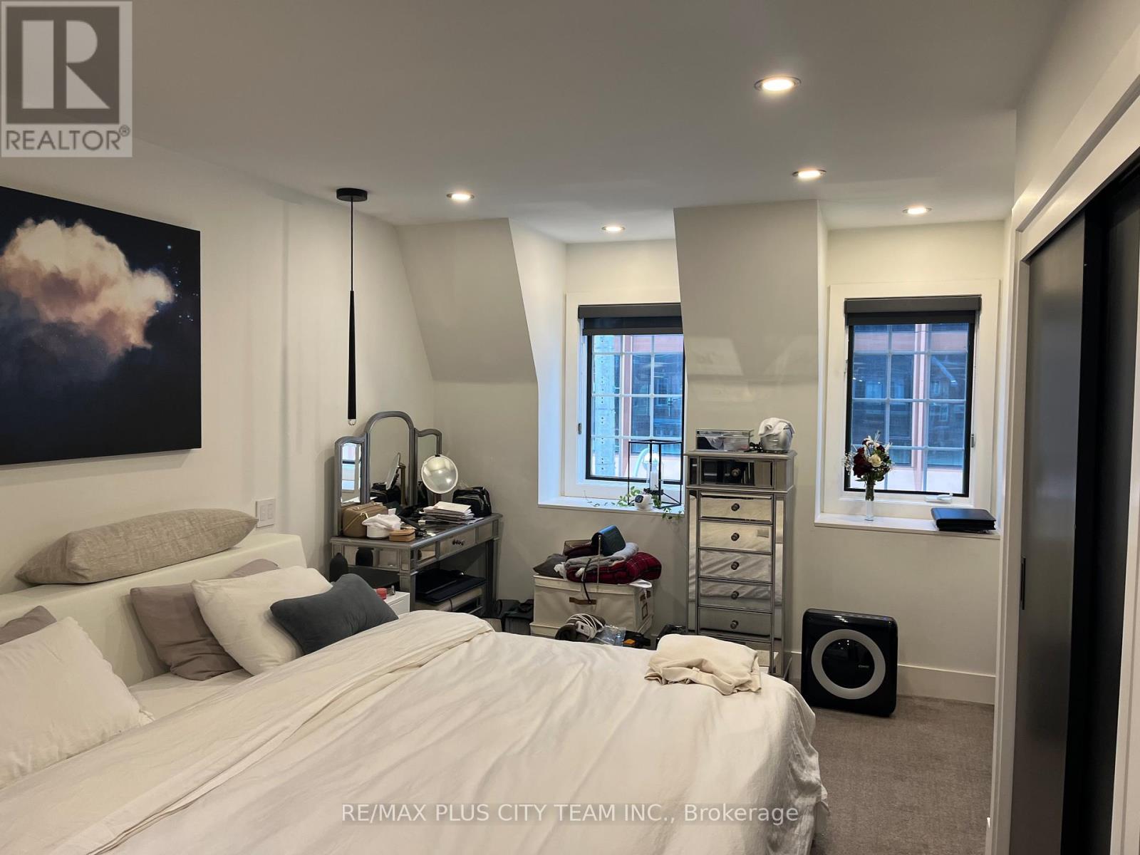 B - 4 Portland Street, Toronto, Ontario  M5V 3N6 - Photo 10 - C12646304