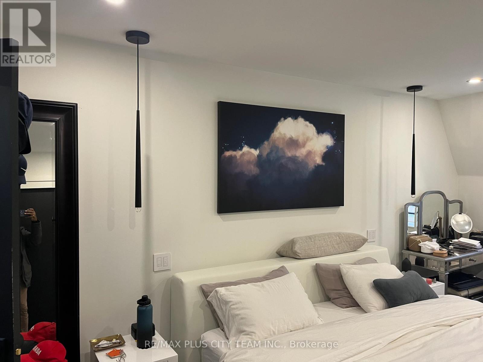 B - 4 Portland Street, Toronto, Ontario  M5V 3N6 - Photo 12 - C12646304