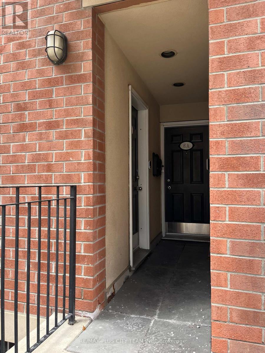 B - 4 Portland Street, Toronto, Ontario  M5V 3N6 - Photo 2 - C12646304