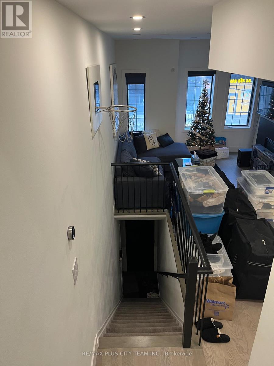 B - 4 Portland Street, Toronto, Ontario  M5V 3N6 - Photo 4 - C12646304