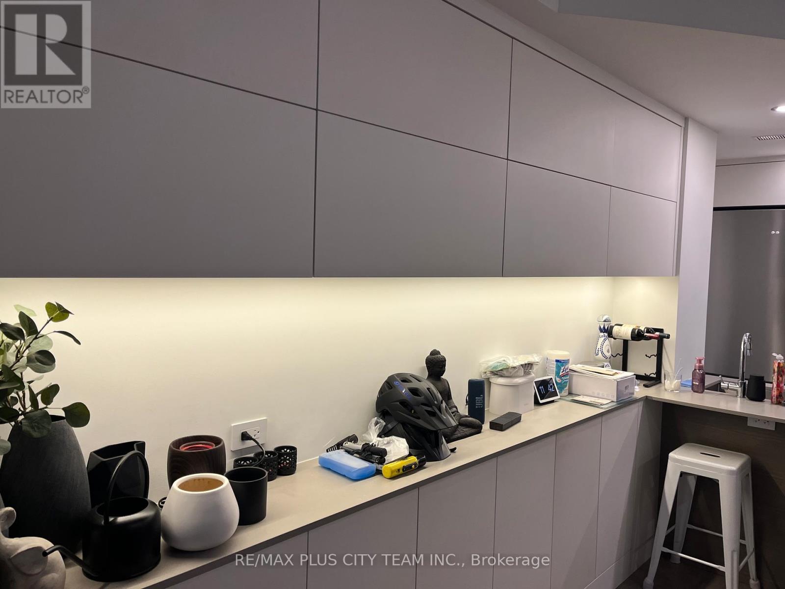 B - 4 Portland Street, Toronto, Ontario  M5V 3N6 - Photo 7 - C12646304