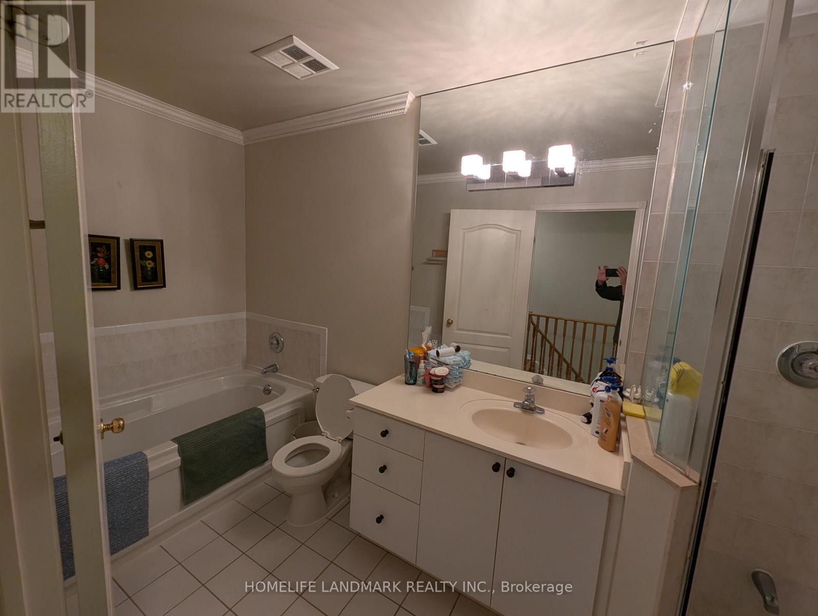 1002 - 28 Sommerset Way, Toronto, Ontario  M2N 6W7 - Photo 9 - C12646338