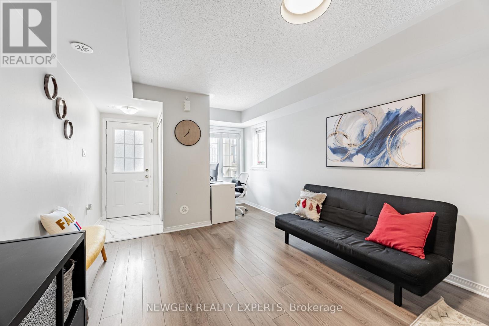 82 Abela Lane, Ajax, Ontario  L1T 0C1 - Photo 7 - E12646340