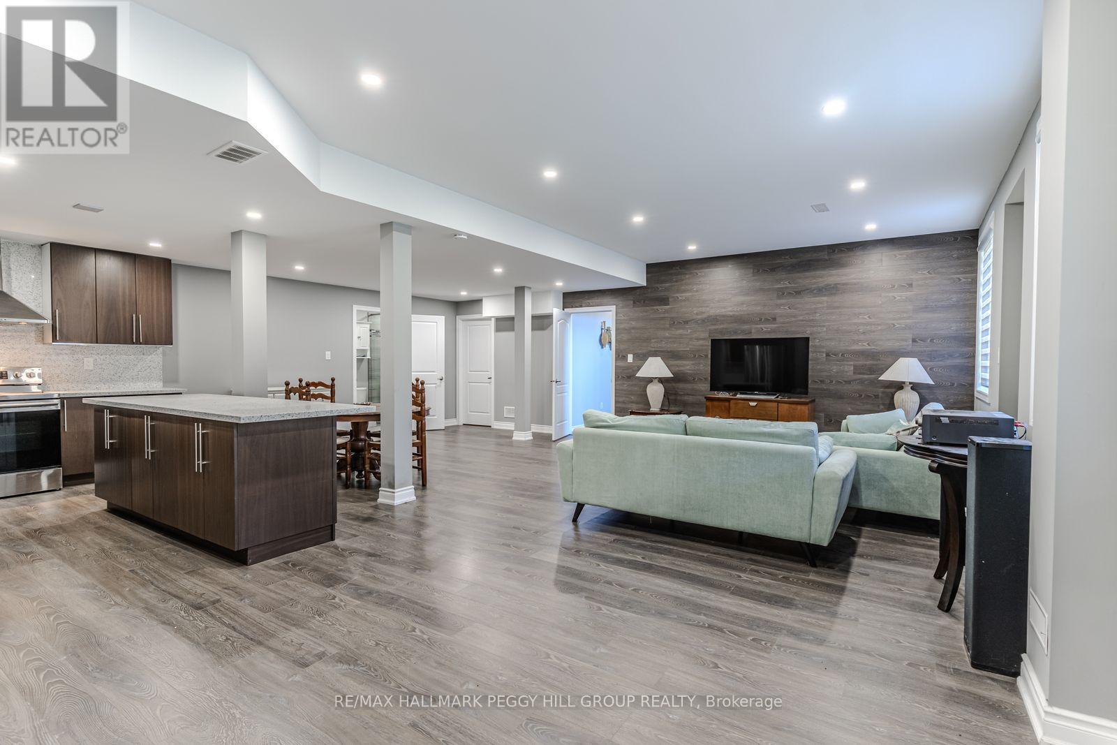 102 Pine Hill Road, Bradford West Gwillimbury, Ontario  L3Z 0H1 - Photo 21 - N12646240