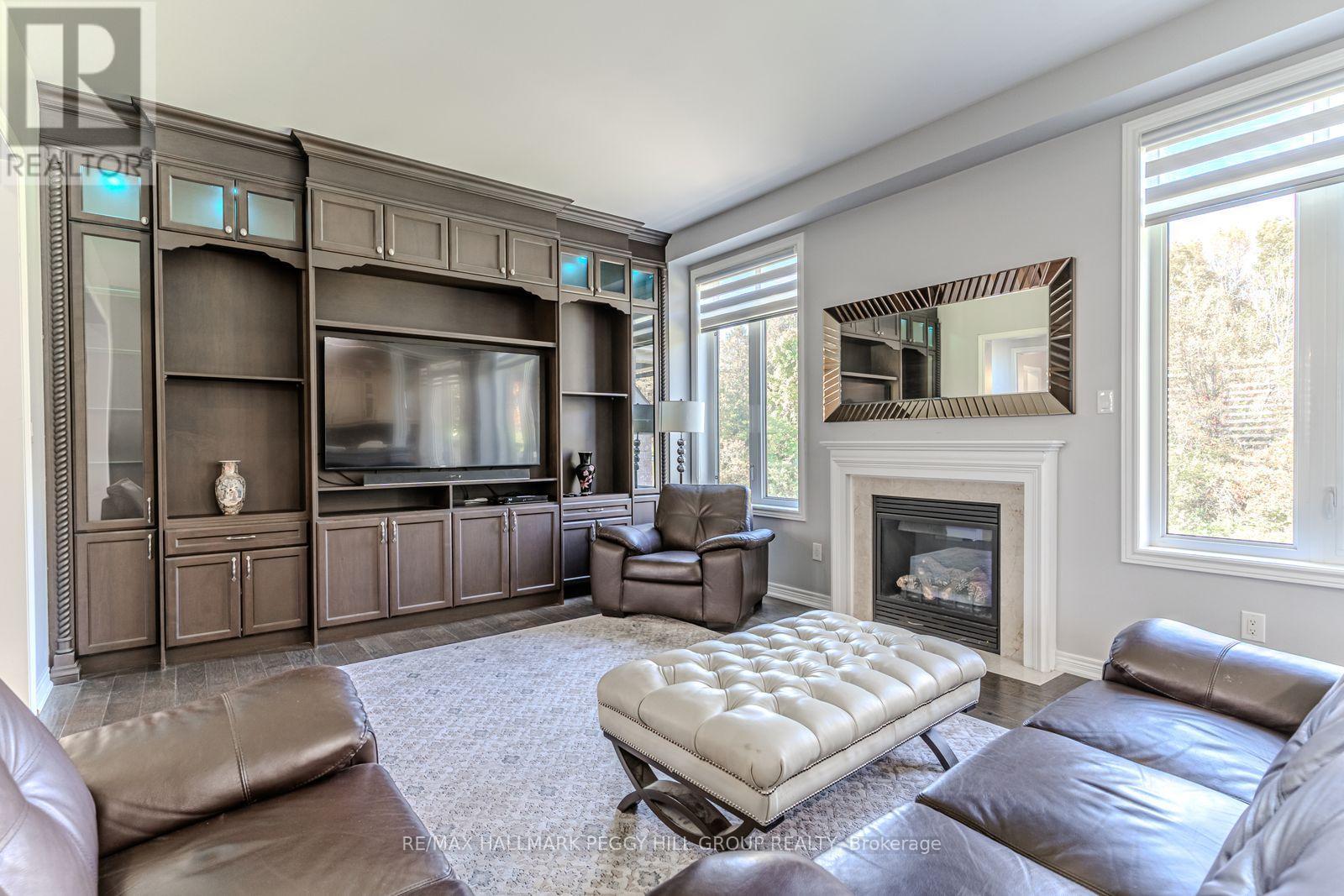 102 Pine Hill Road, Bradford West Gwillimbury, Ontario  L3Z 0H1 - Photo 4 - N12646240