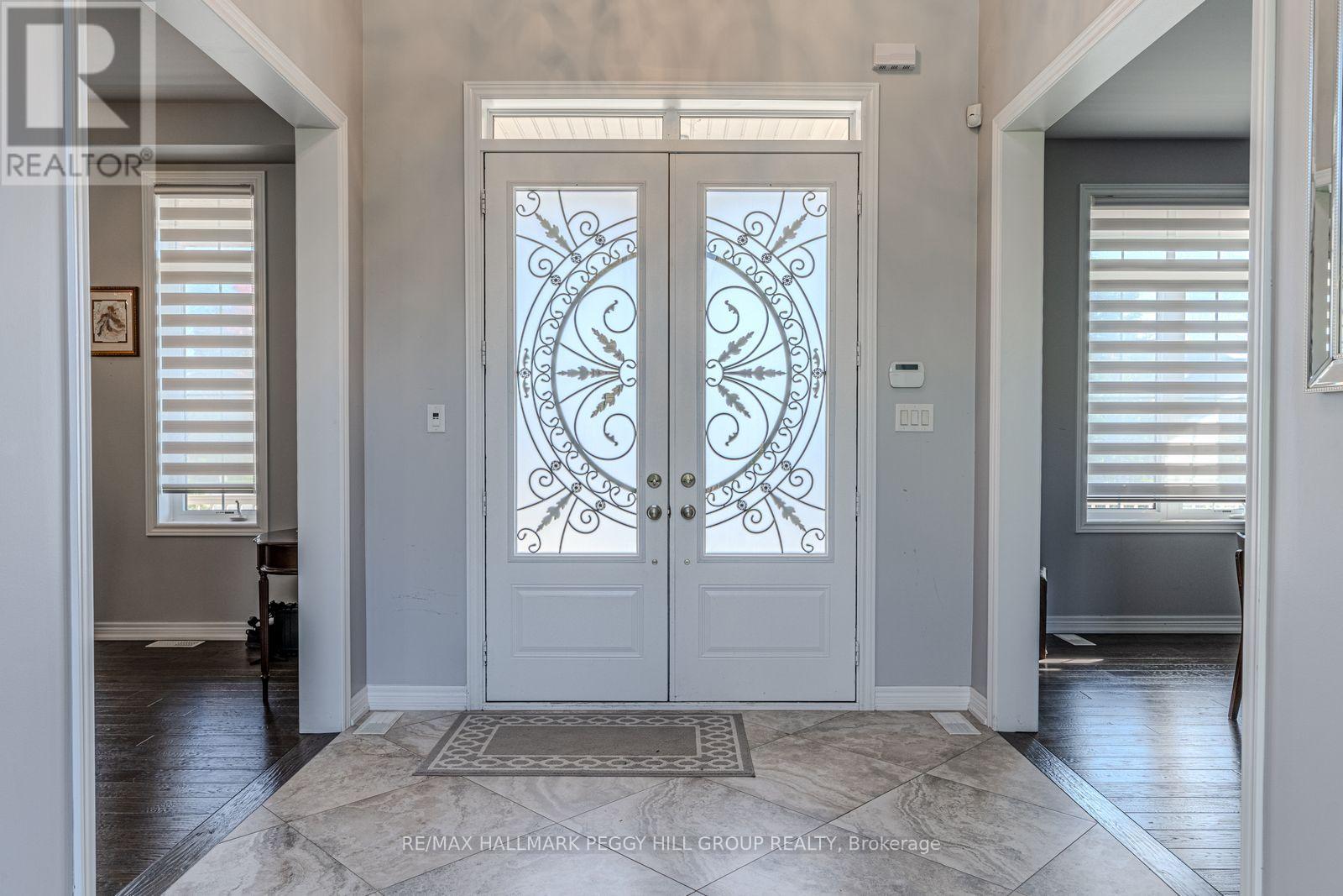 102 Pine Hill Road, Bradford West Gwillimbury, Ontario  L3Z 0H1 - Photo 7 - N12646240