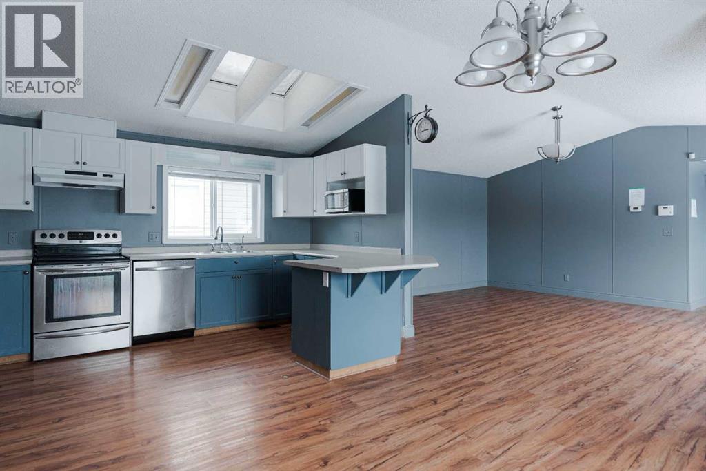 101 Balsam Way, Fort Mcmurray, Alberta T9K 0G2 - Photo 3 - A2275852