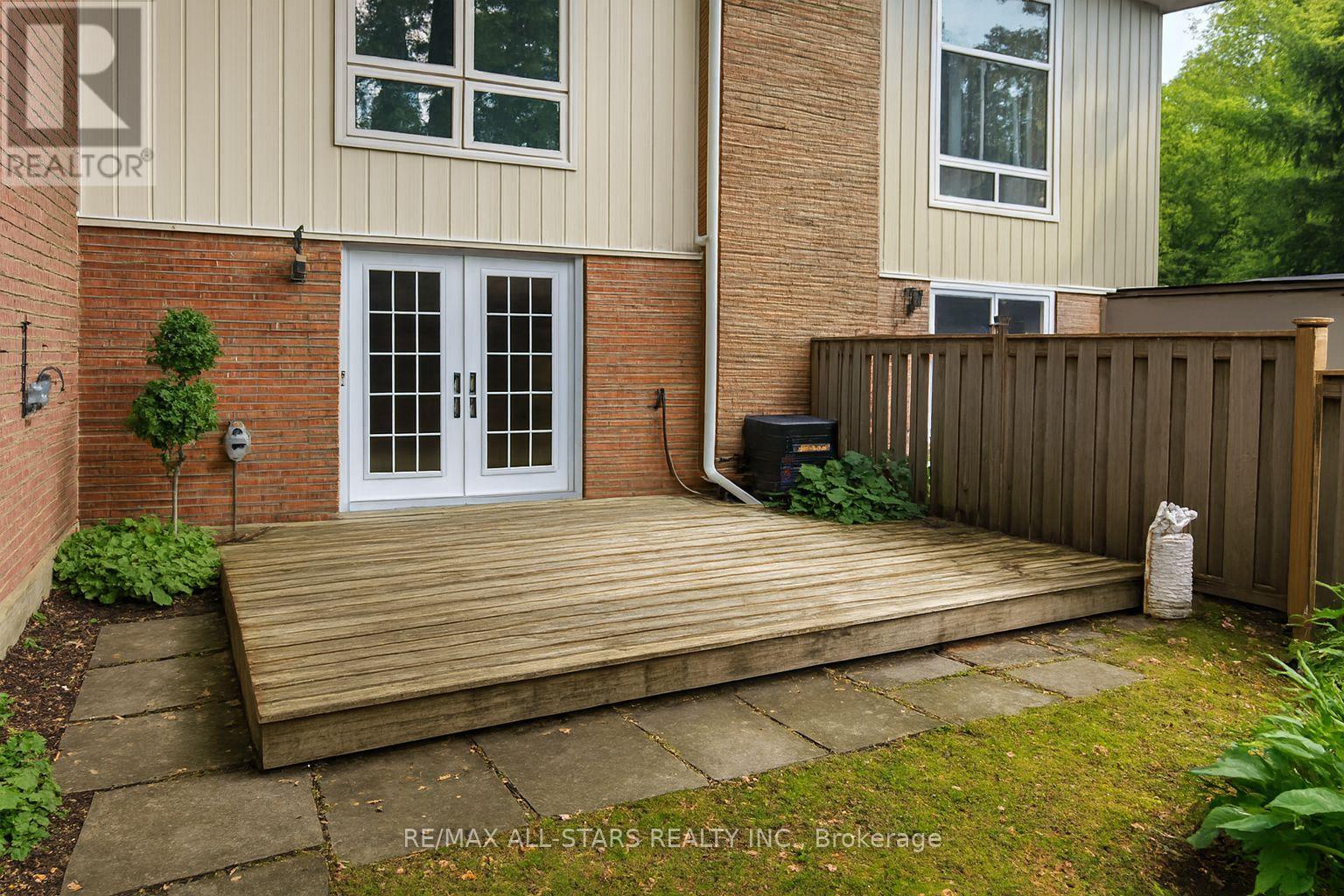 6 Hepworth Way, Markham, Ontario  L3P 3S9 - Photo 3 - N12480130