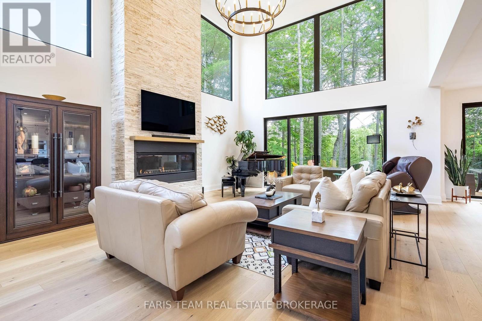 183 WOODLAND DRIVE, Wasaga Beach, Ontario