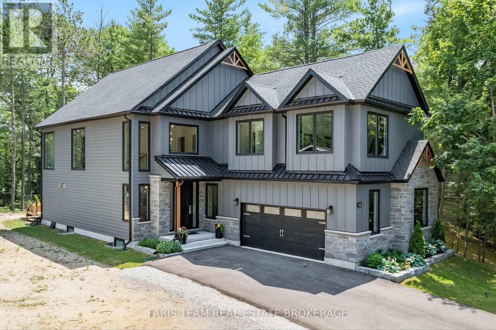 183 Woodland Drive, Wasaga Beach, Ontario  L9Z 2V4 - Photo 3 - S12646232