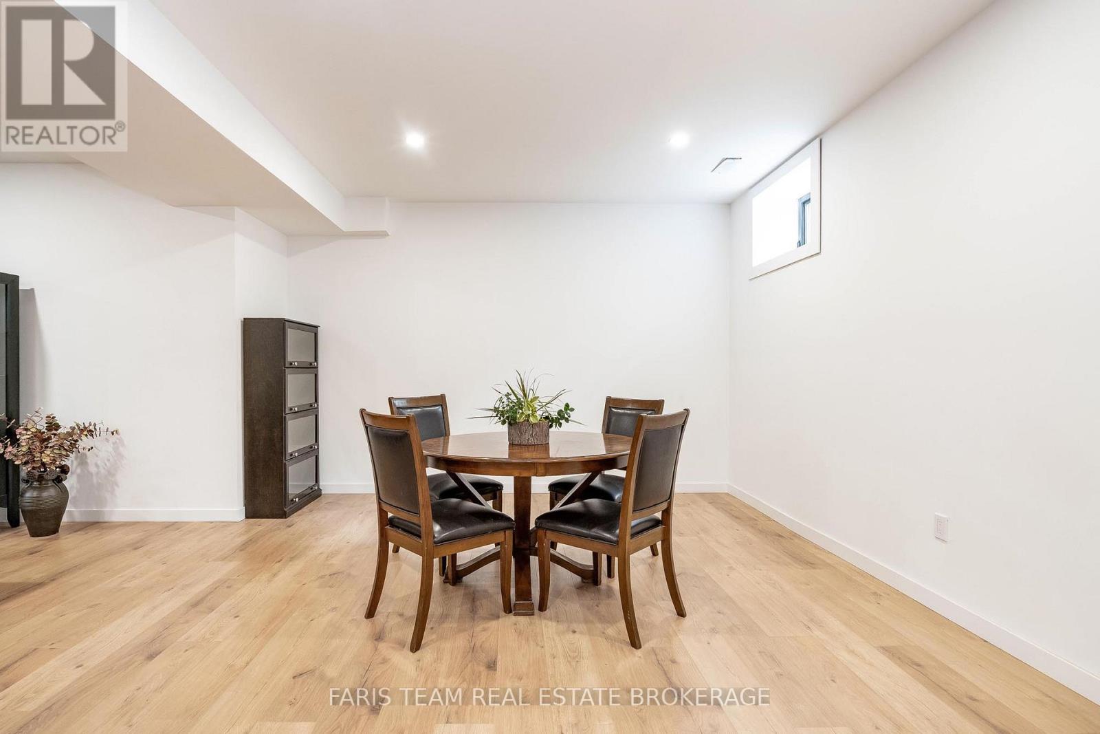 183 Woodland Drive, Wasaga Beach, Ontario  L9Z 2V4 - Photo 30 - S12646232