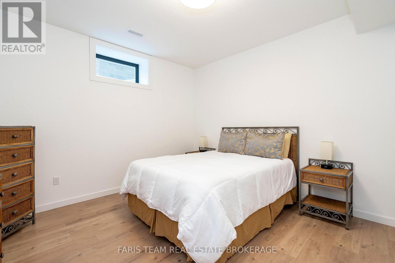 183 Woodland Drive, Wasaga Beach, Ontario  L9Z 2V4 - Photo 33 - S12646232