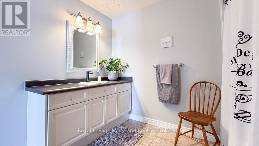 81572 Lucknow Line, Ashfield-Colborne-Wawanosh (Colborne), Ontario  N7A 3Y1 - Photo 22 - X12456150