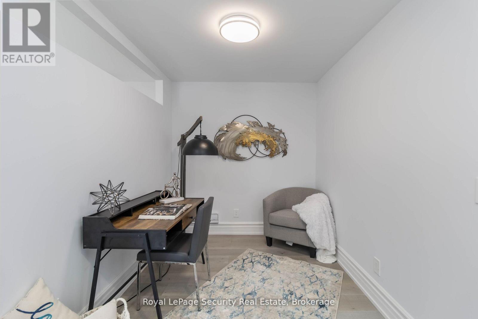 4 - 328 Lakeshore Road E, Mississauga, Ontario  L5G 1H4 - Photo 16 - W12646236