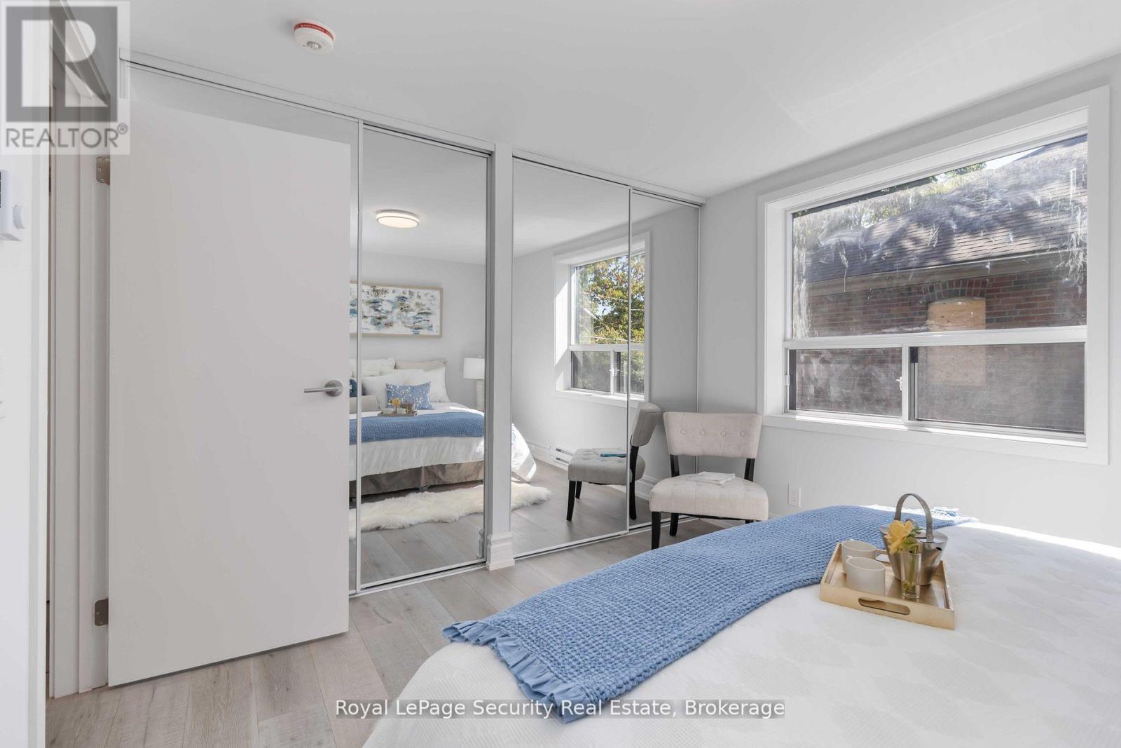 4 - 328 Lakeshore Road E, Mississauga, Ontario  L5G 1H4 - Photo 23 - W12646236