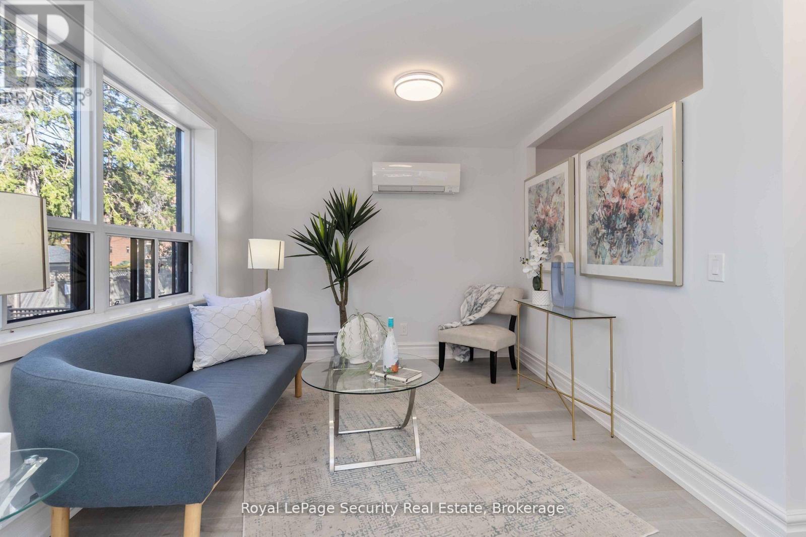 4 - 328 Lakeshore Road E, Mississauga, Ontario  L5G 1H4 - Photo 9 - W12646236