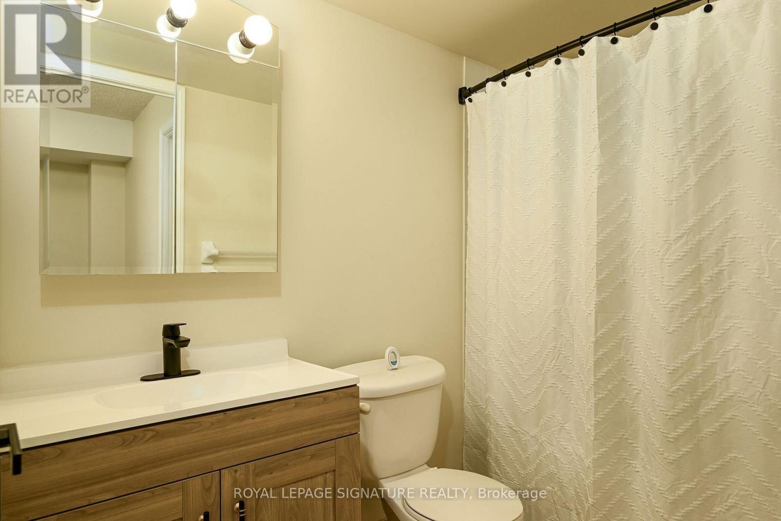 1703 - 2545 Erin Centre Boulevard, Mississauga, Ontario  L5M 6Z9 - Photo 10 - W12646294