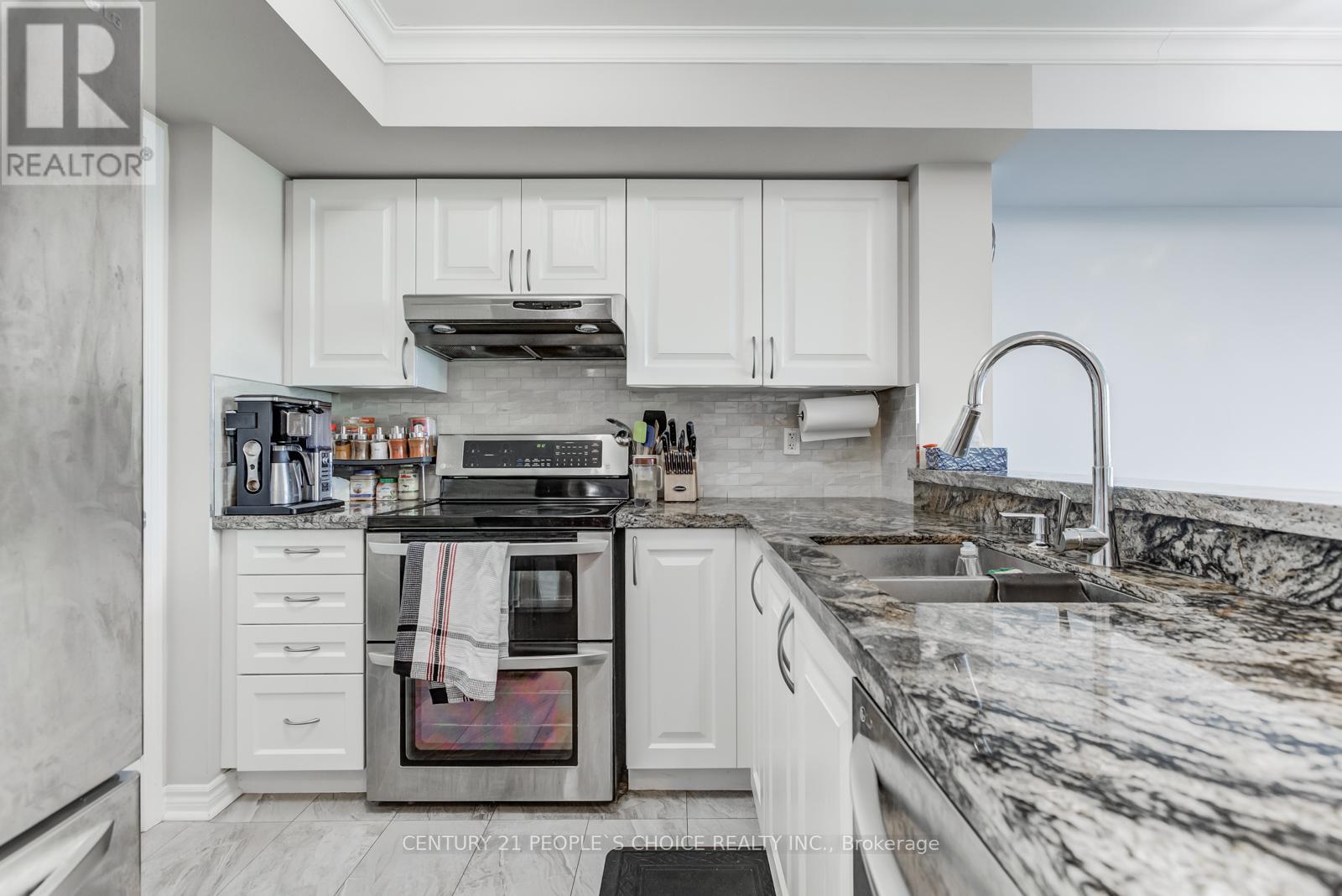 1110 - 33 Elm Drive W, Mississauga, Ontario  L5B 4M2 - Photo 5 - W12646296