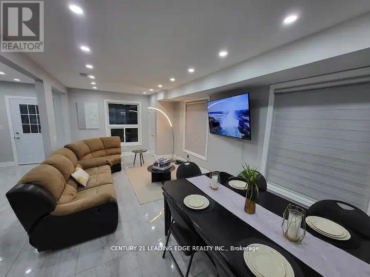 5595 Wesley Place, Niagara Falls, Ontario  L2E 3Z4 - Photo 4 - X12646228