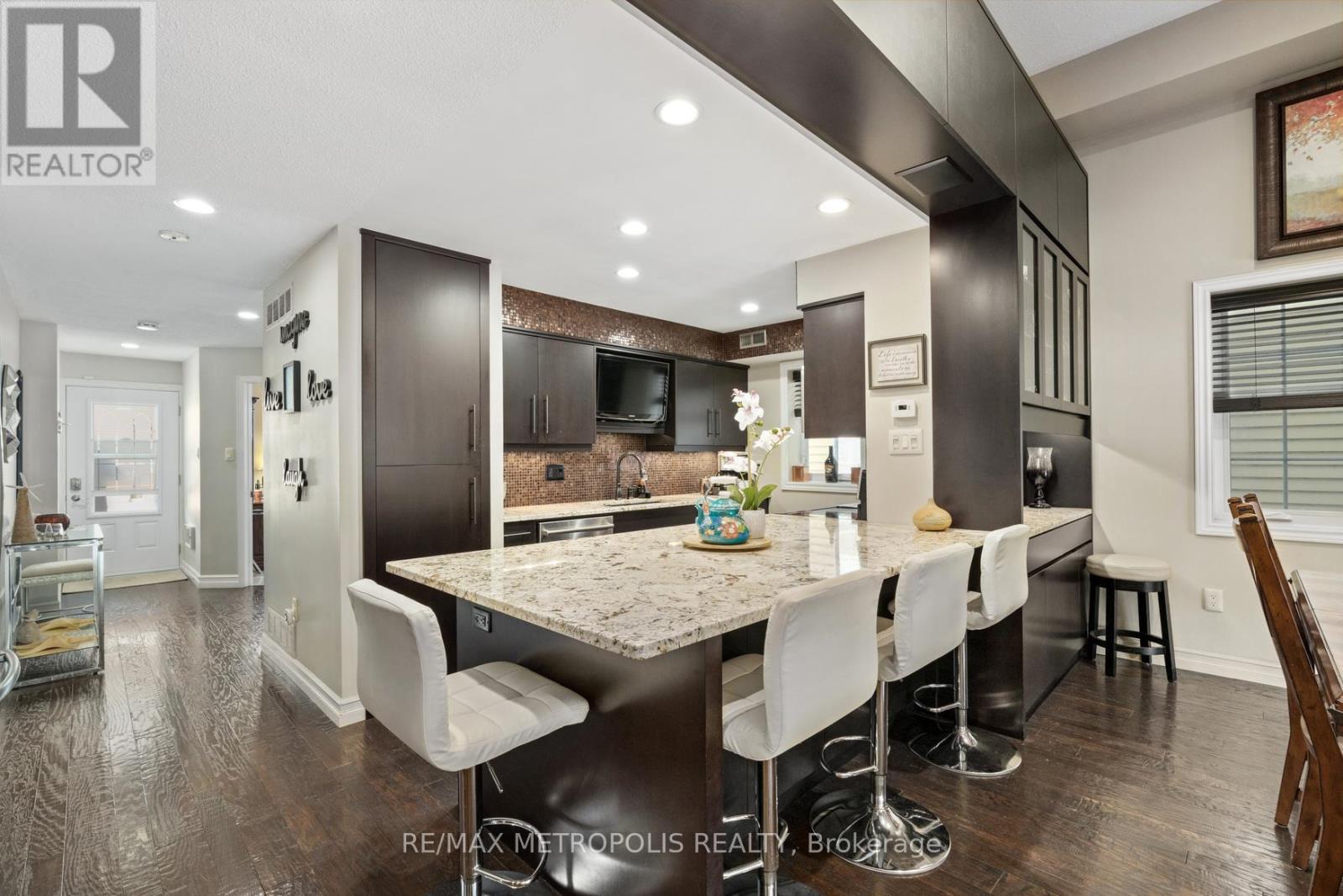 W9 - 1500 Venetian Boulevard, Point Edward, Ontario  N7T 7W4 - Photo 11 - X12646276