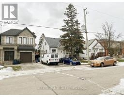 40 NORTH WOODROW BOULEVARD, Toronto, Ontario