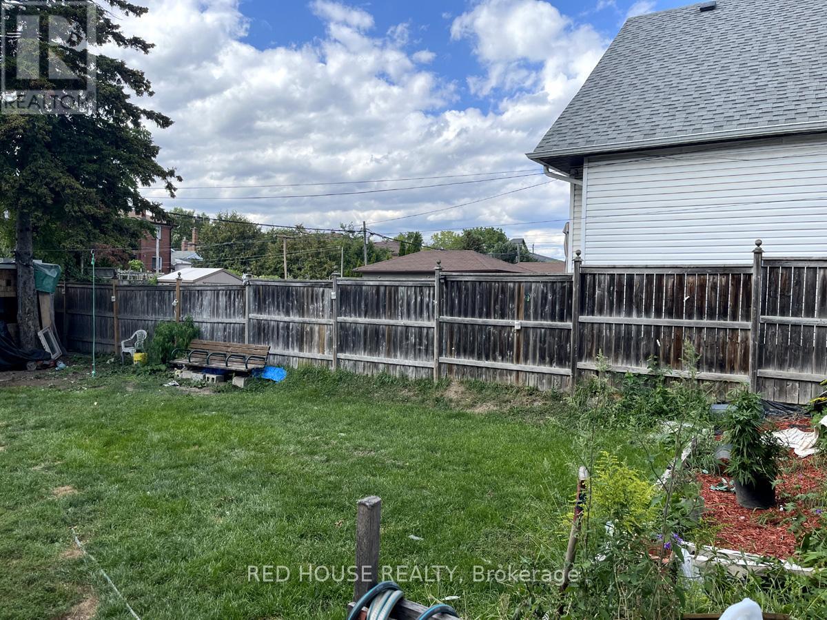 40 North Woodrow Boulevard, Toronto, Ontario  M1K 1W3 - Photo 16 - E12457551