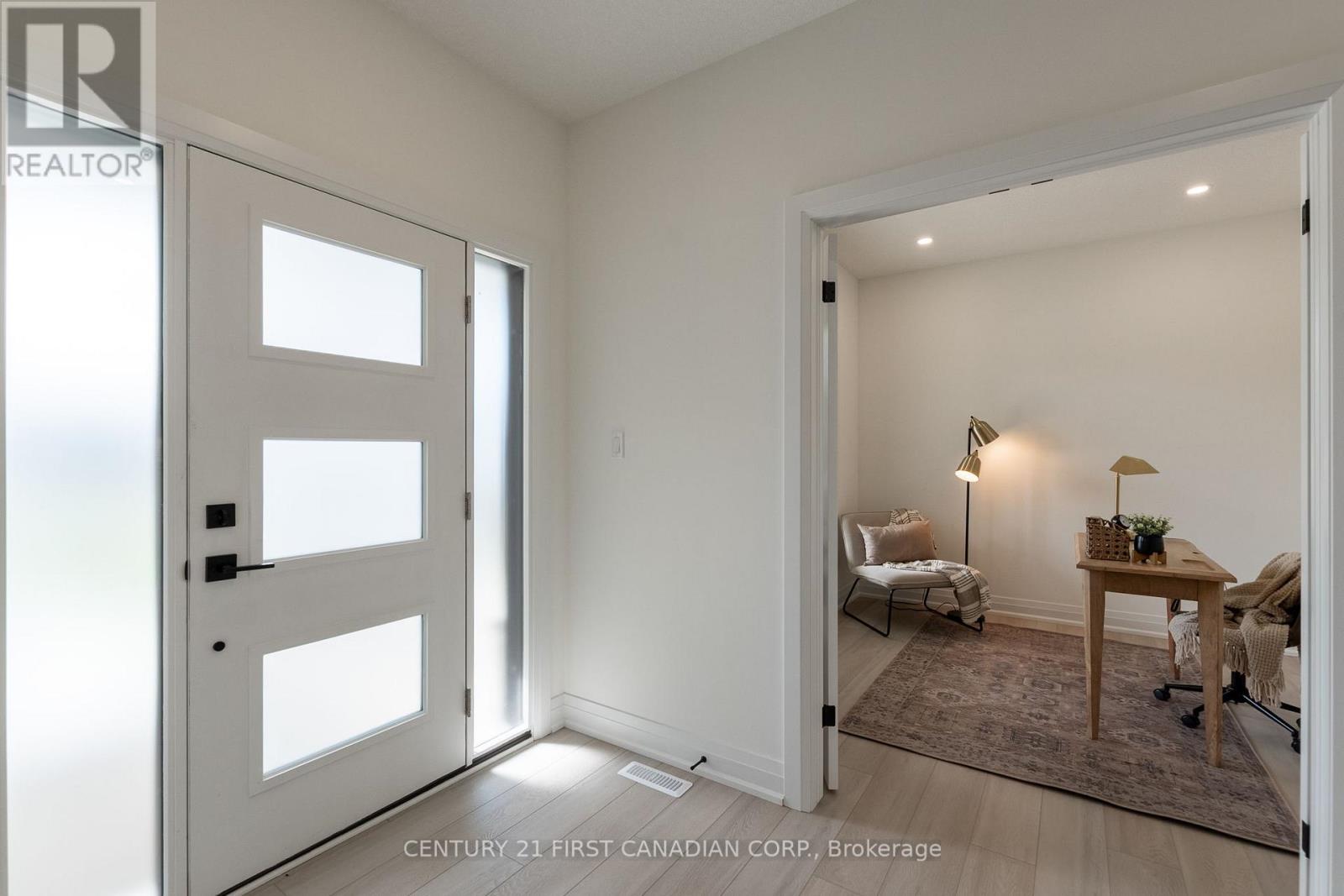 116 Sheldabren Street, North Middlesex, Ontario  N0M 1A0 - Photo 7 - X12630916