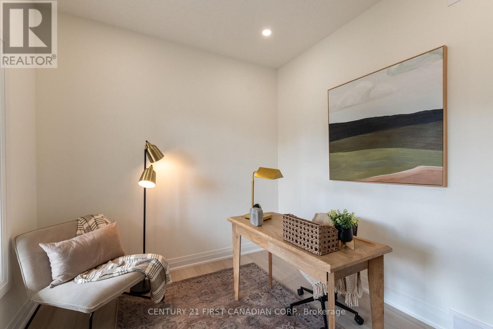 116 Sheldabren Street, North Middlesex, Ontario  N0M 1A0 - Photo 8 - X12630916