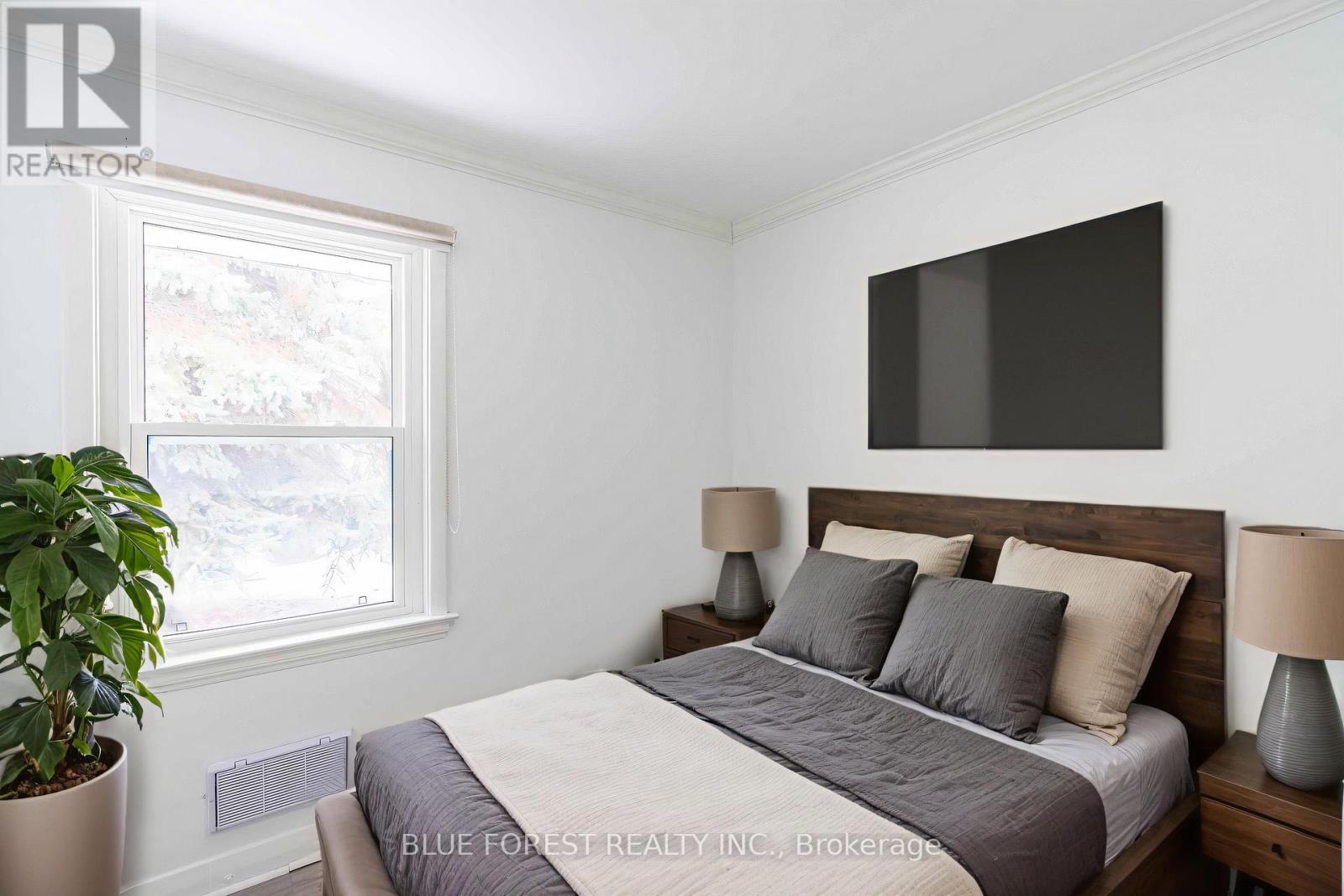 24 Daleview Crescent, London North, Ontario  N5X 1H1 - Photo 11 - X12646348