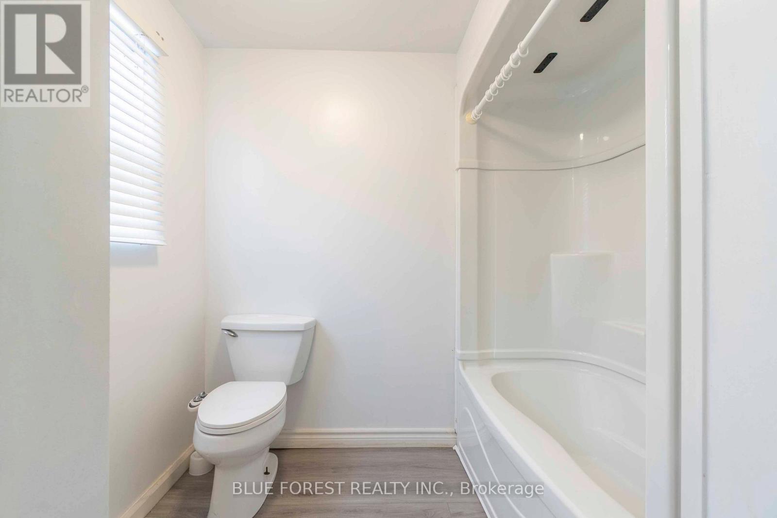 24 Daleview Crescent, London North, Ontario  N5X 1H1 - Photo 15 - X12646348