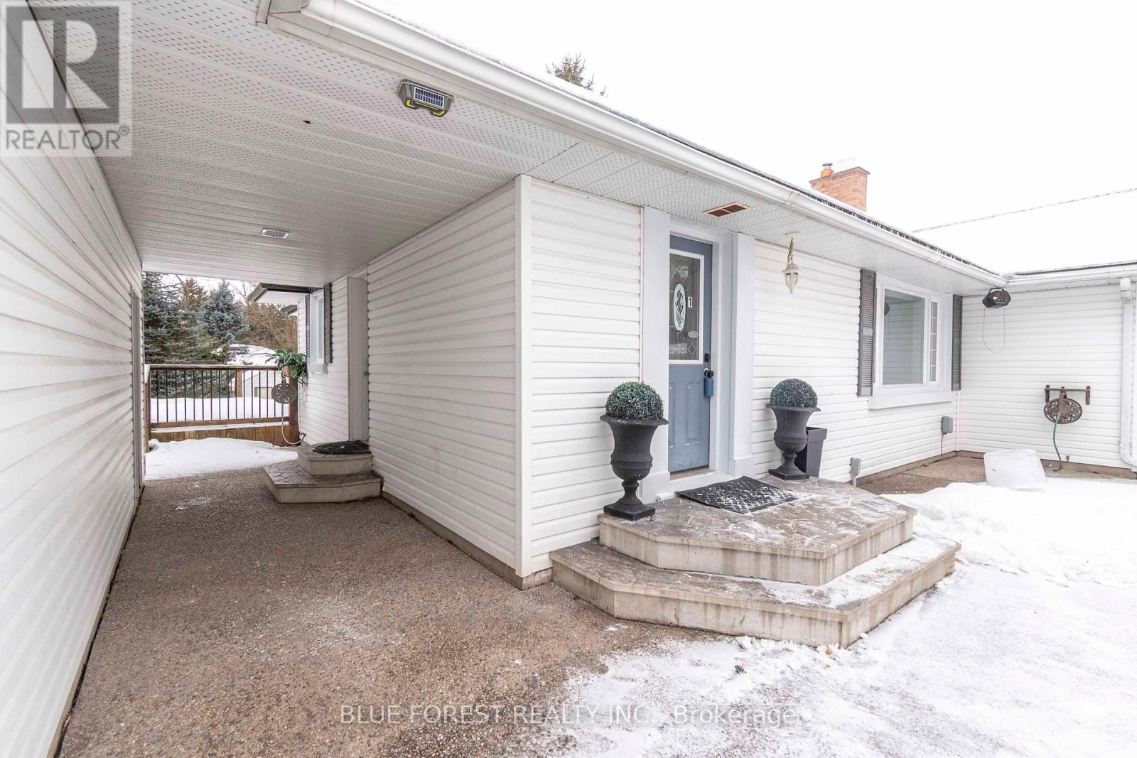 24 Daleview Crescent, London North, Ontario  N5X 1H1 - Photo 17 - X12646348