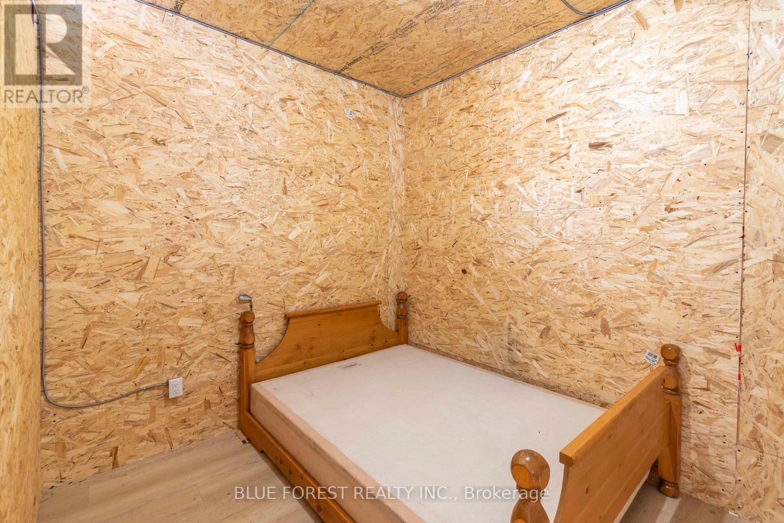 24 Daleview Crescent, London North, Ontario  N5X 1H1 - Photo 33 - X12646348