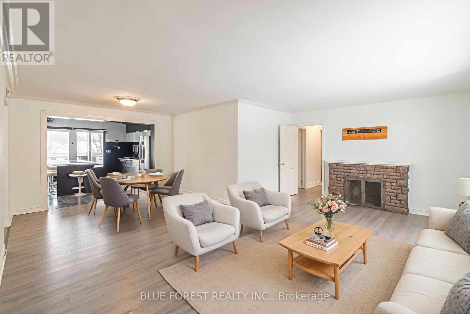 24 Daleview Crescent, London North, Ontario  N5X 1H1 - Photo 6 - X12646348