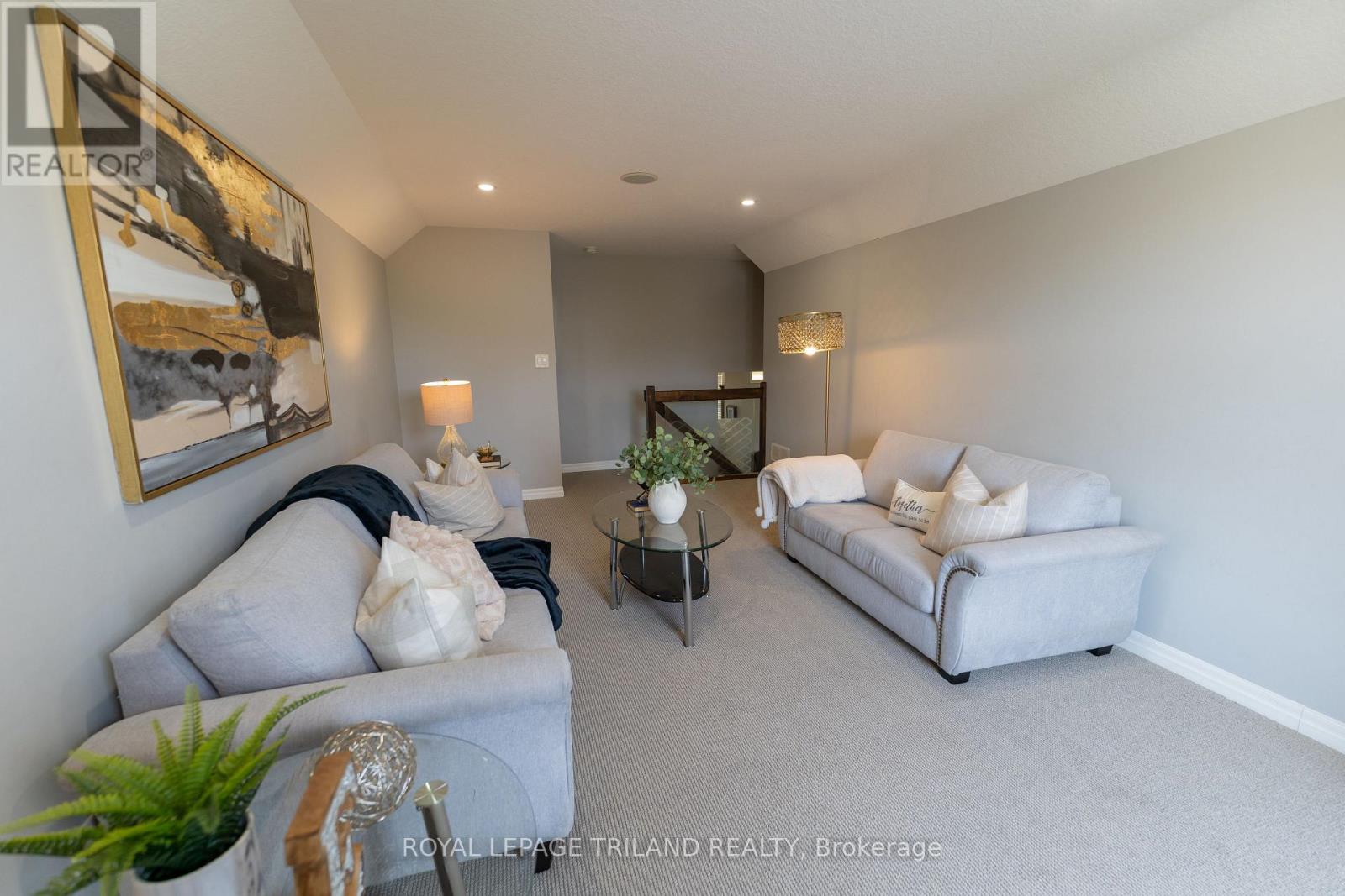 1984 Jubilee Drive, London North, Ontario  N6G 0H7 - Photo 13 - X12646376