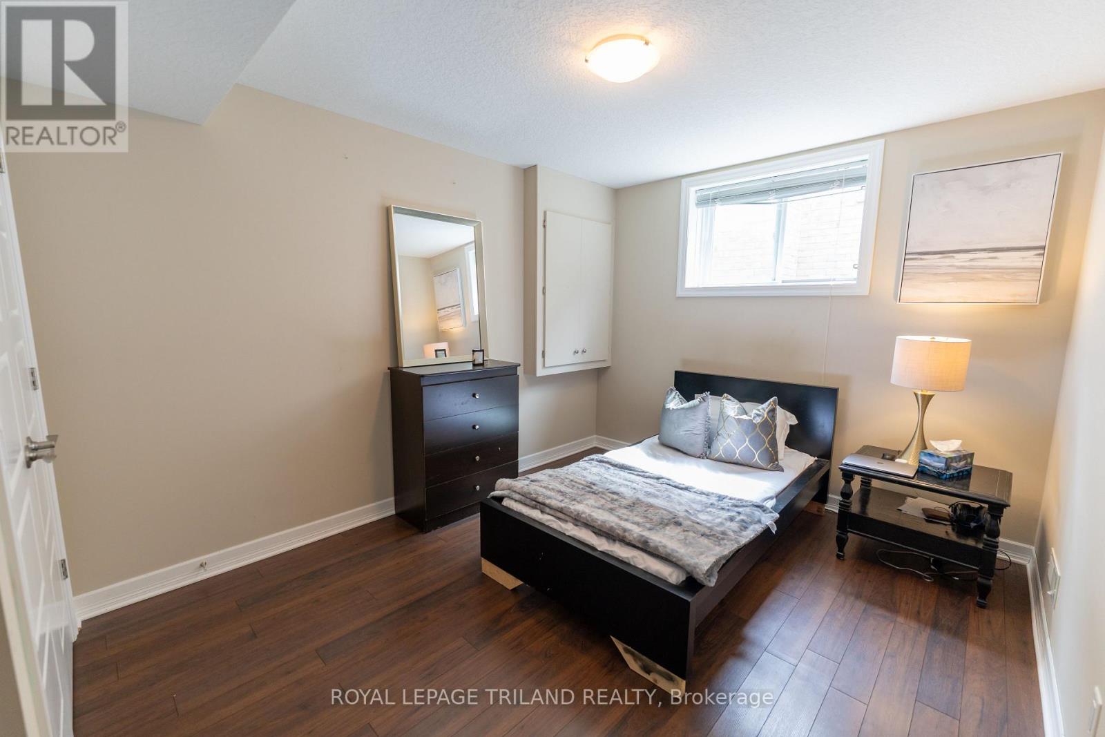 1984 Jubilee Drive, London North, Ontario  N6G 0H7 - Photo 16 - X12646376