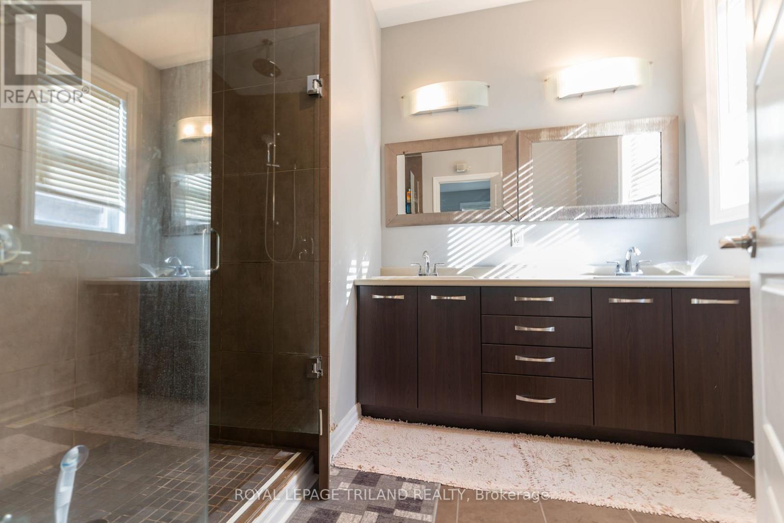 1984 Jubilee Drive, London North, Ontario  N6G 0H7 - Photo 21 - X12646376