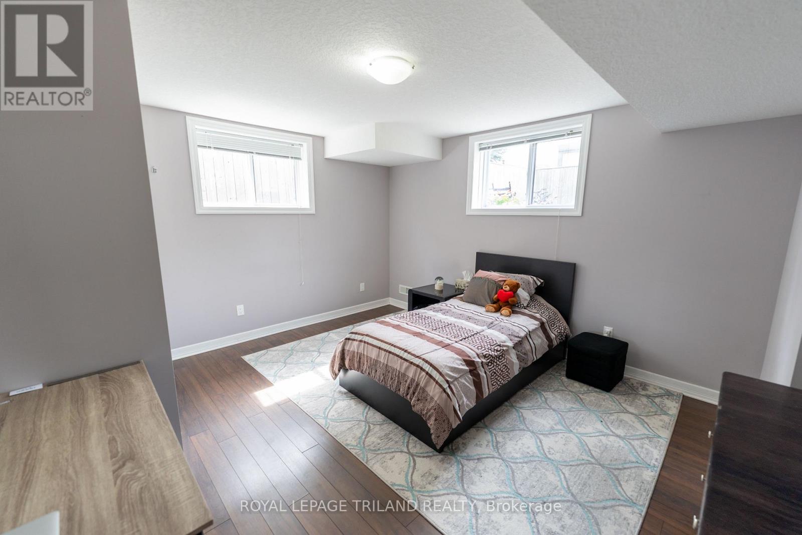 1984 Jubilee Drive, London North, Ontario  N6G 0H7 - Photo 22 - X12646376