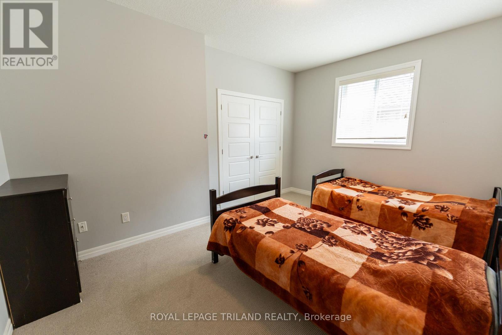 1984 Jubilee Drive, London North, Ontario  N6G 0H7 - Photo 24 - X12646376