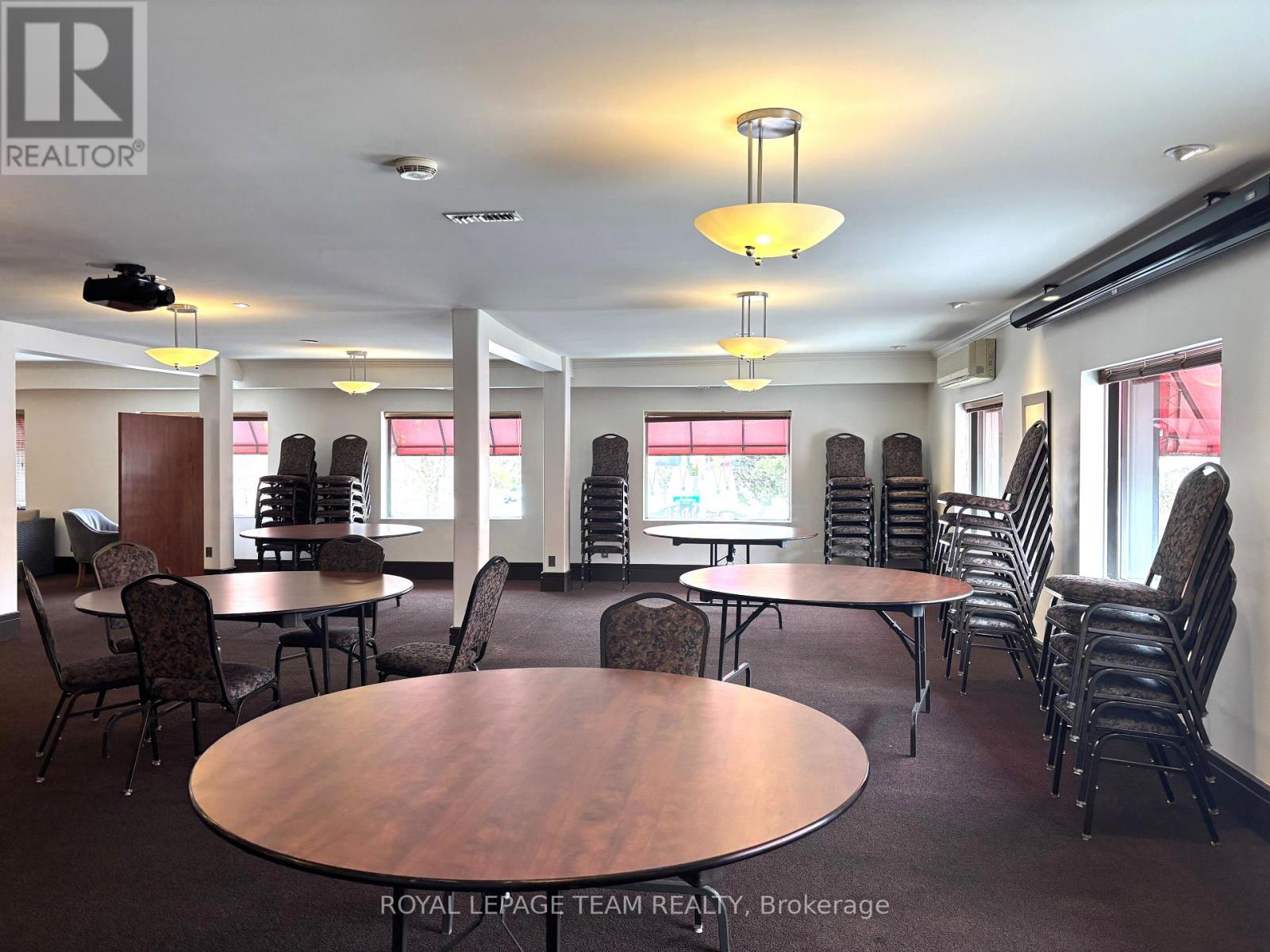 254 Preston Street, Ottawa, Ontario  K1R 7R4 - Photo 3 - X12646372