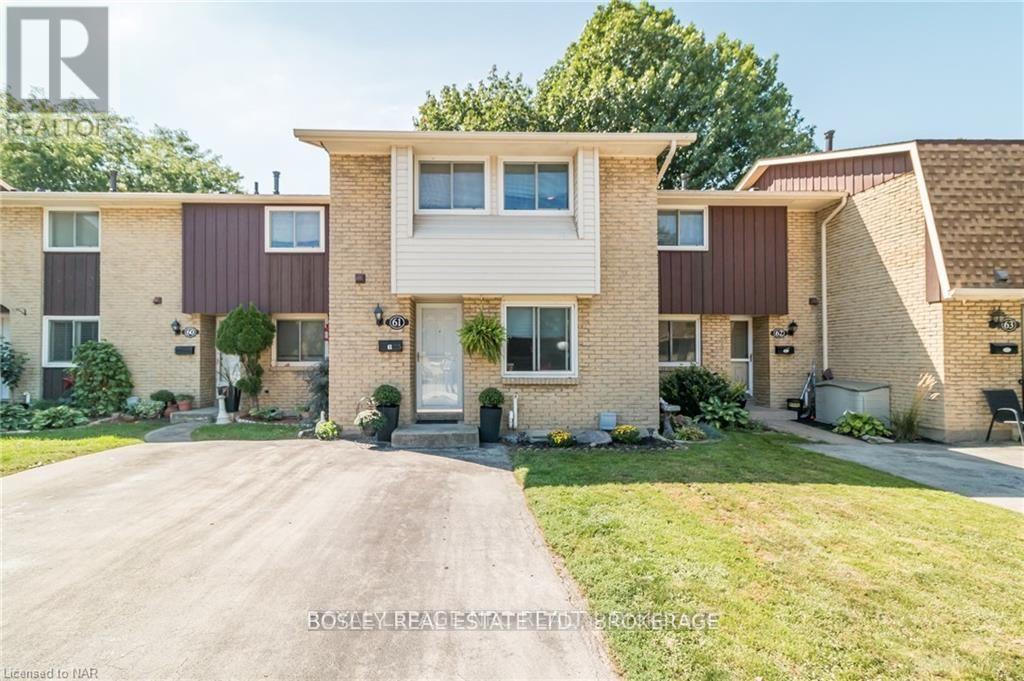 61 - 50 Lakeshore Road, St. Catharines, Ontario  L2N 6P8 - Photo 2 - X12646382