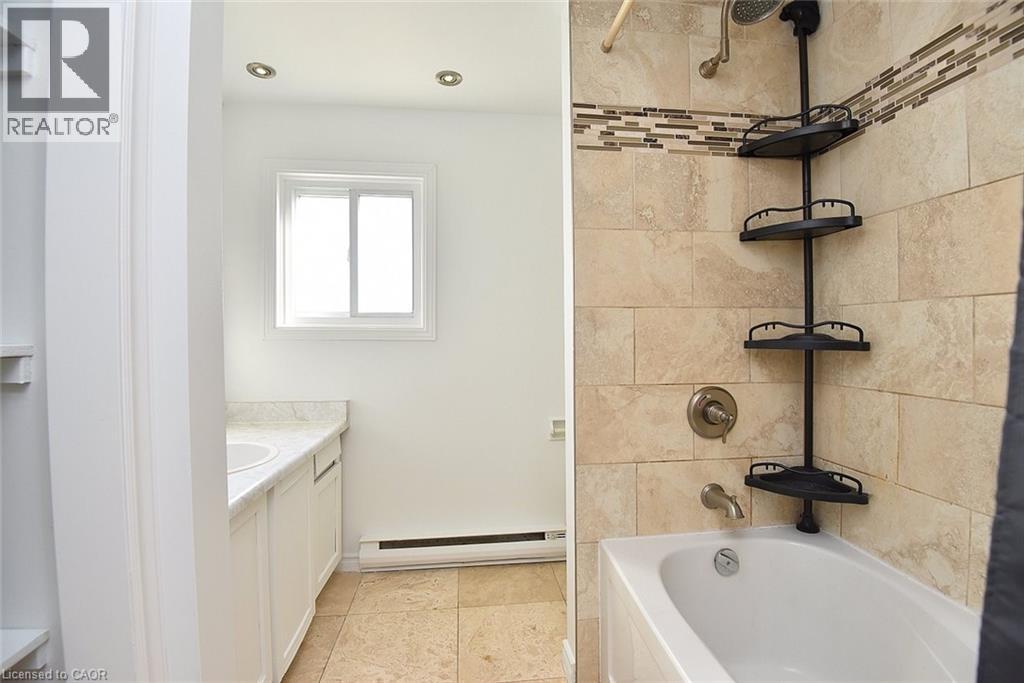 1564 Garth Street Unit# 30a, Hamilton, Ontario  L9B 1T3 - Photo 37 - 40789529