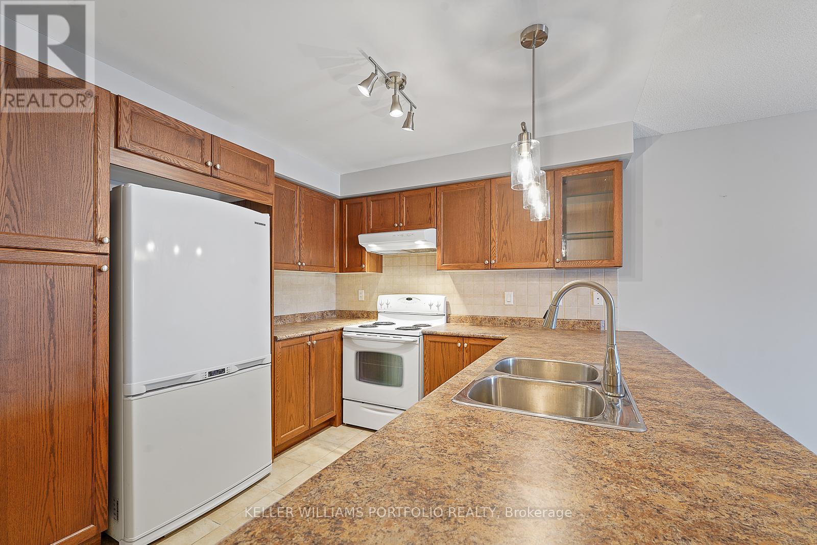 249 Morrish Road, Toronto, Ontario  M1C 1E9 - Photo 11 - E12646378
